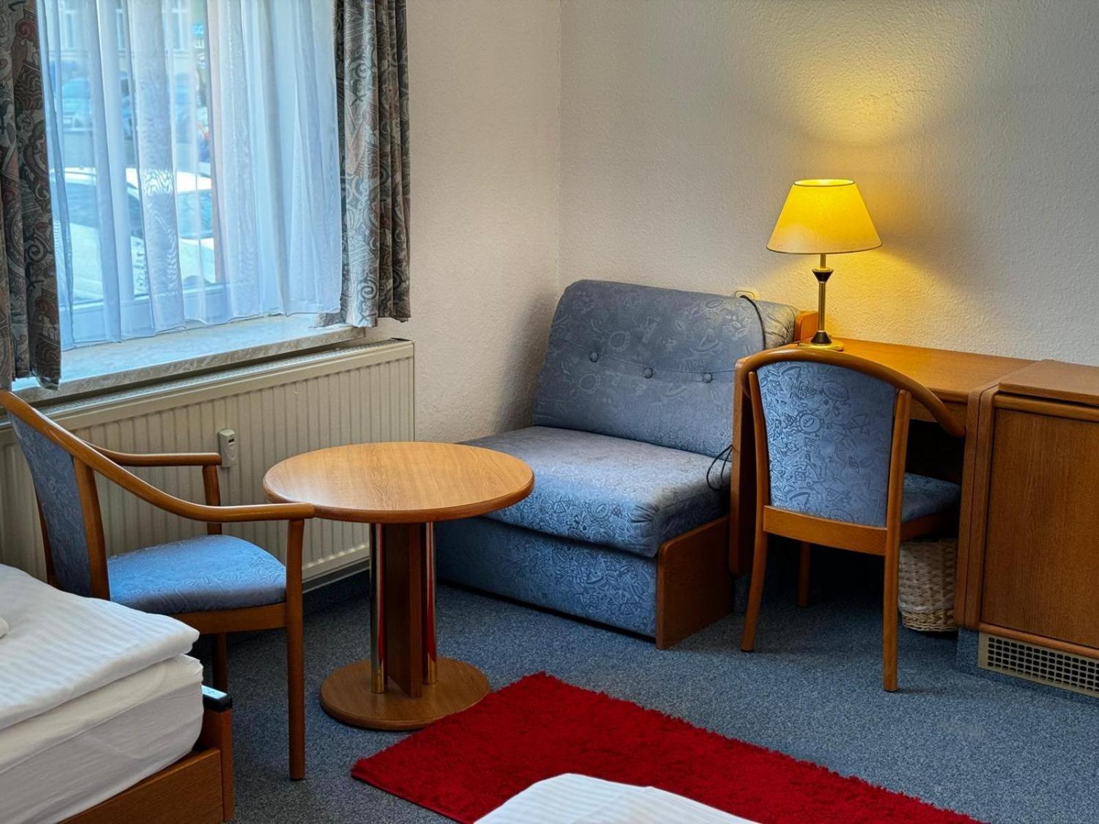 Zur Eiche 3*