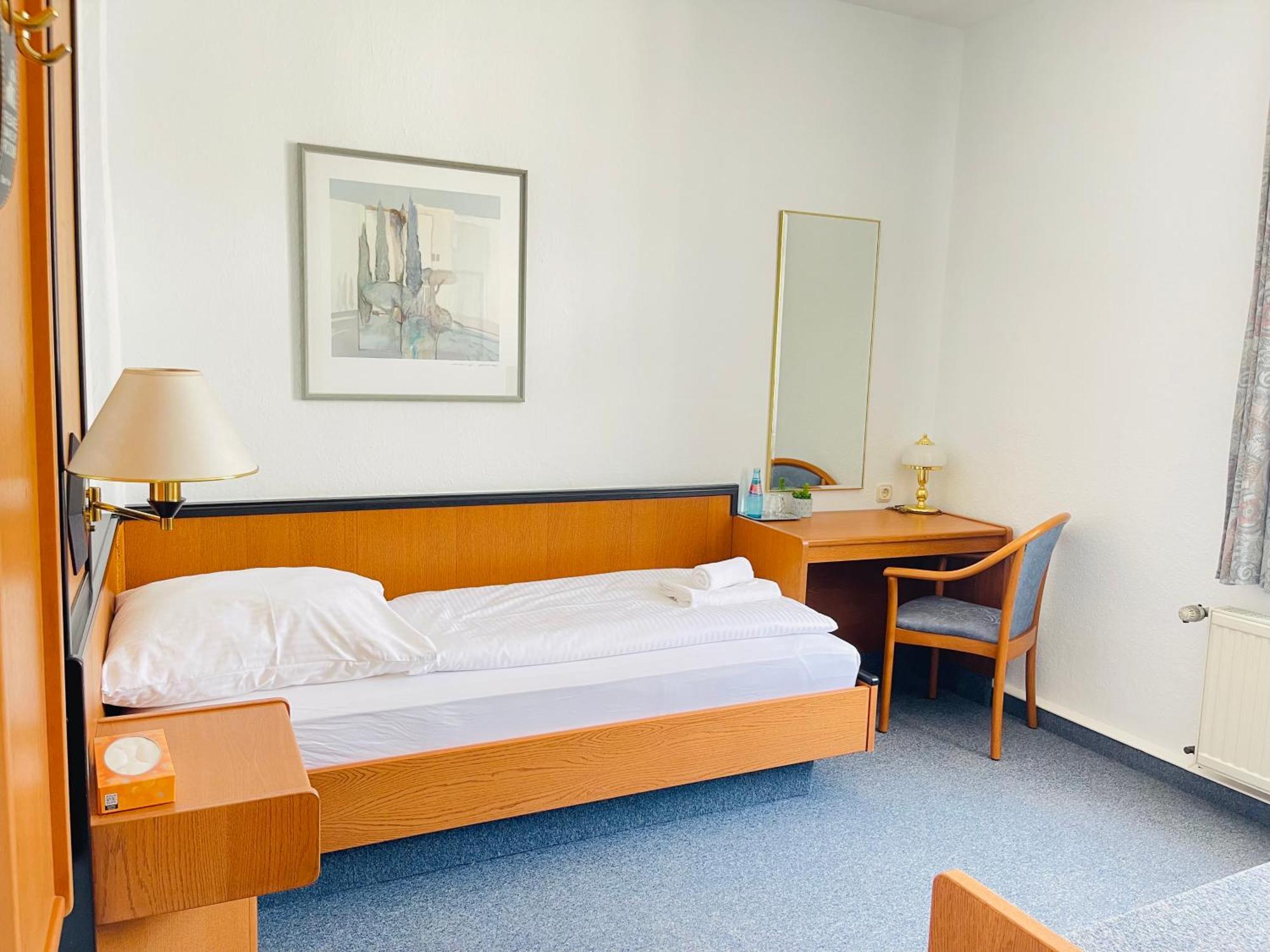 Zur Eiche Hotel 3*